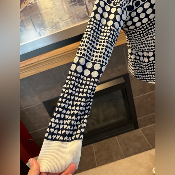 LOFT Black and White Patterned Sweater - Picture 4 of 12